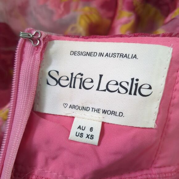 Selfie Leslie Perfect Match Puff Sleeve Low Back Mini Dress Pink extra small - Picture 5 of 6